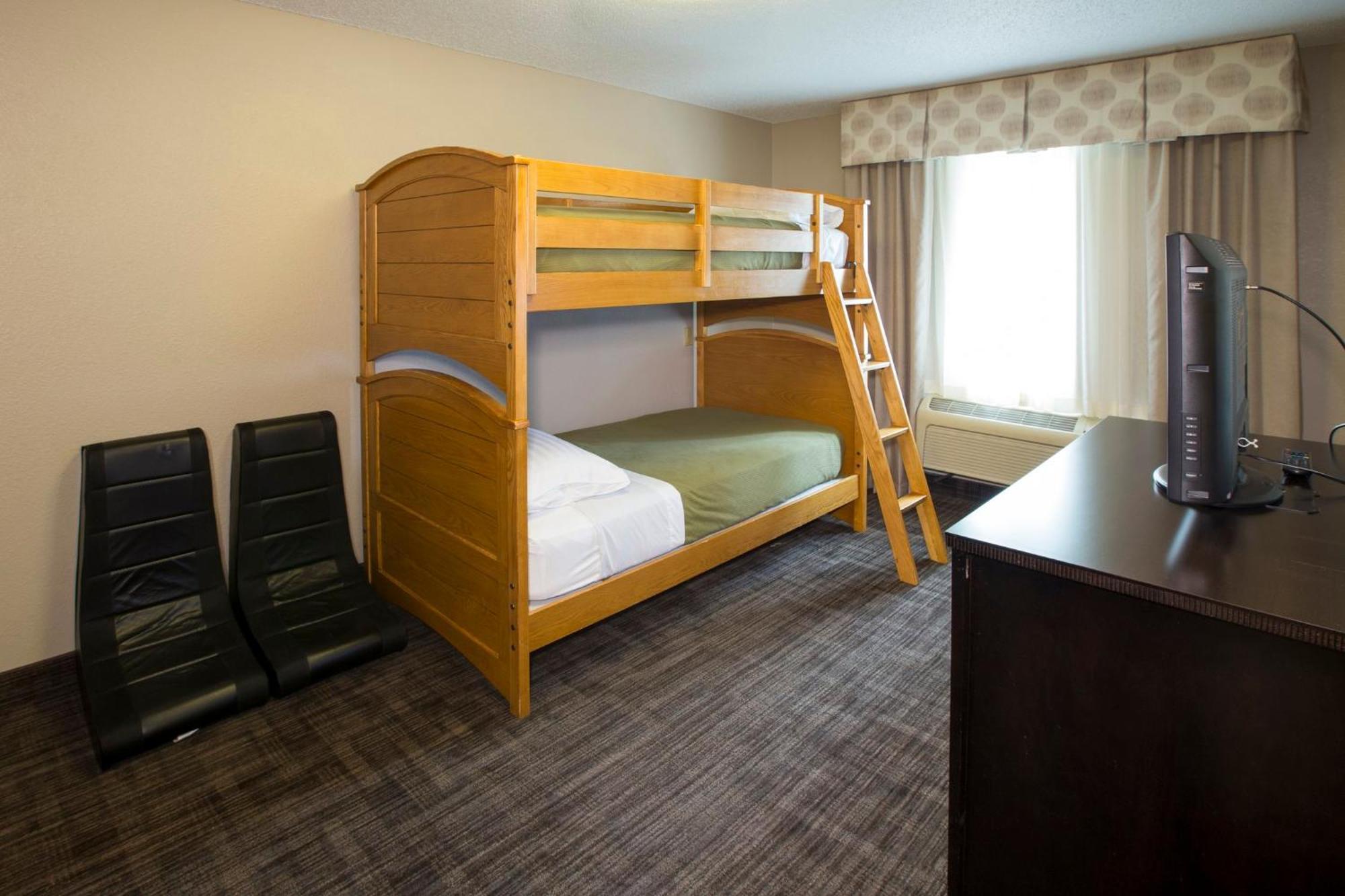 Holiday Inn Express Hotel & Suites-Saint Joseph By Ihg Esterno foto